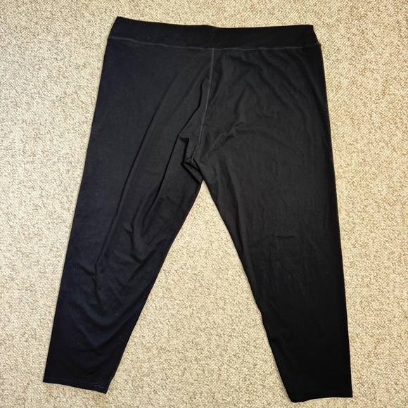 Pretty Little Thing Plus Black Sculpt Leggings Size 26 NWT Athleisure - Picture 2 of 4